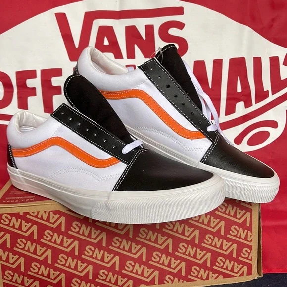 Vans Old Skool
(Classic Sport)Blk/Tr Wht
VNOA5KRF93U
Men’s sneakers - athletic - Picture 5 of 16